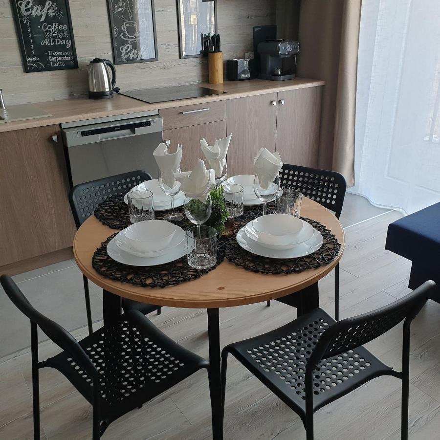 Q Apart Coral - Studio, Manufaktura, Parking Gratis, Tv Max, Fv, Gwarancja Zadowolenia Apartman Łódź Kültér fotó