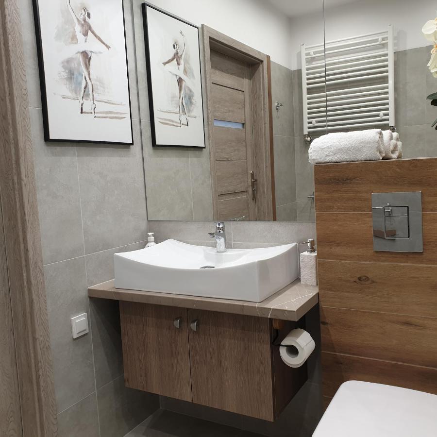 Q Apart Coral - Studio, Manufaktura, Parking Gratis, Tv Max, Fv, Gwarancja Zadowolenia Apartman Łódź Kültér fotó